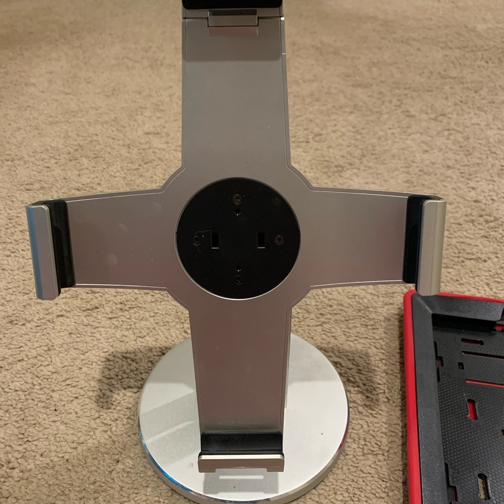 Universal Silver Tablet Stand